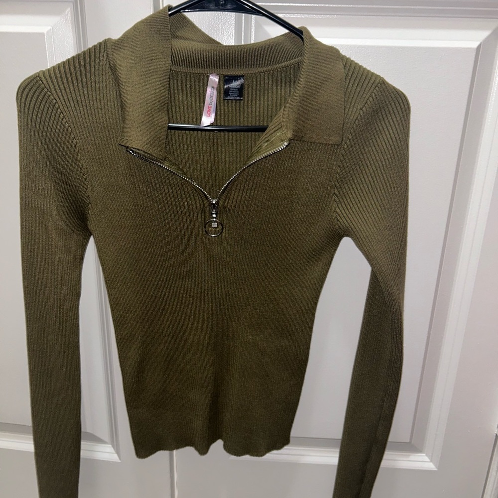 Sweater bundle - Picture 3 of 4